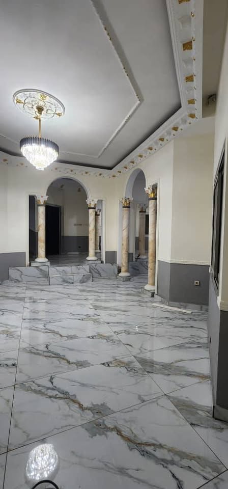 House (Villa) to rent - Yaoundé, Odza, auberge bleue - 2 living room(s), 6 bedroom(s), 5 bathroom(s) - 500 000 FCFA / month