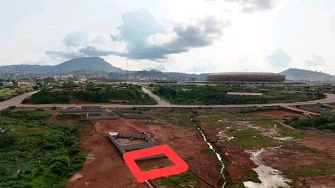 Terrain à vendre - Yaoundé, Olembe, Olembe - 400 m2 - 12 000 000 FCFA
