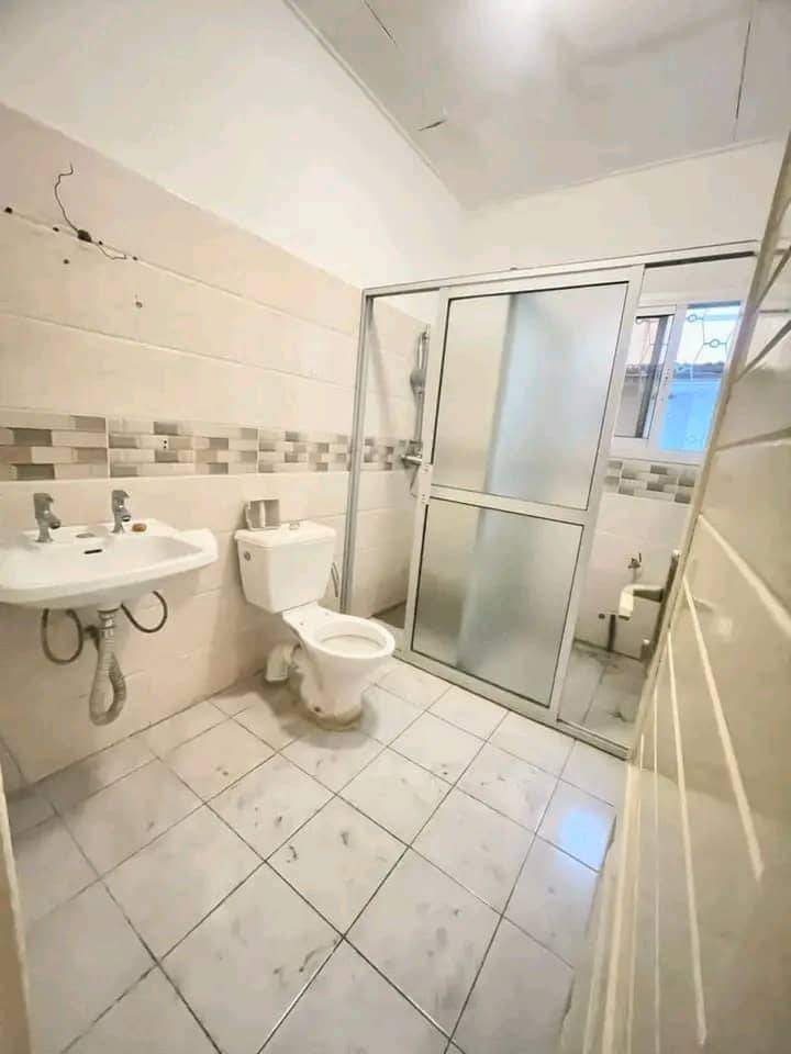 House (Villa) to rent - Douala, Bonapriso, HA - 1 living room(s), 3 bedroom(s), 3 bathroom(s) - 1 300 000 FCFA / month