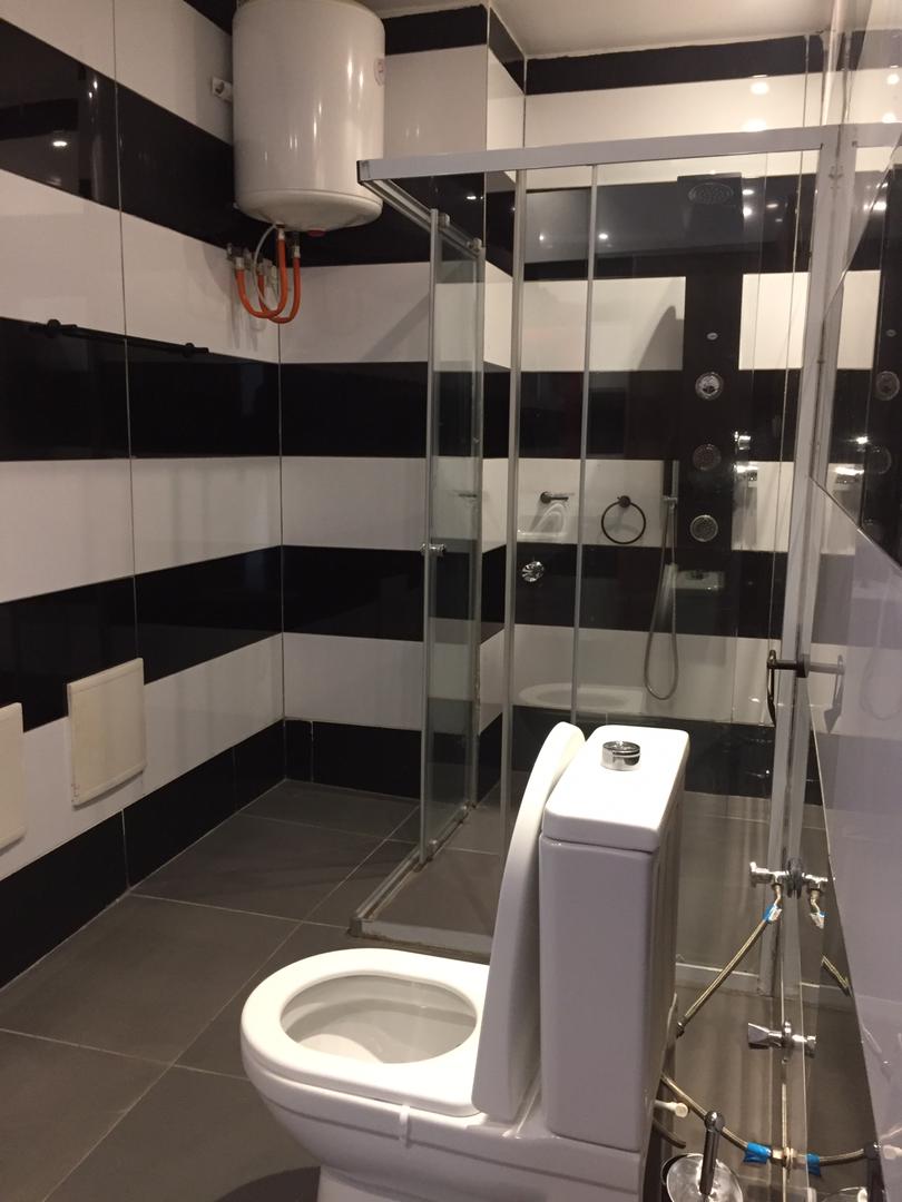 Appartement à louer - Yaoundé, Bastos, GOLF - 1 salon(s), 3 chambre(s), 3 salle(s) de bains - 1 500 000 FCFA / mois
