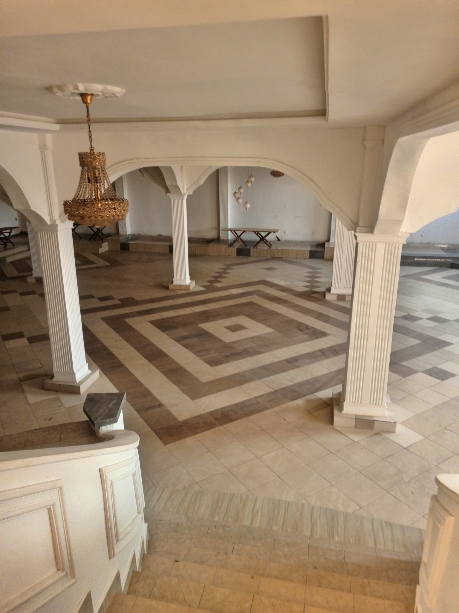 Store to rent at Yaoundé, Quartier Fouda, fouda -  m2 - 1 500 000 FCFA