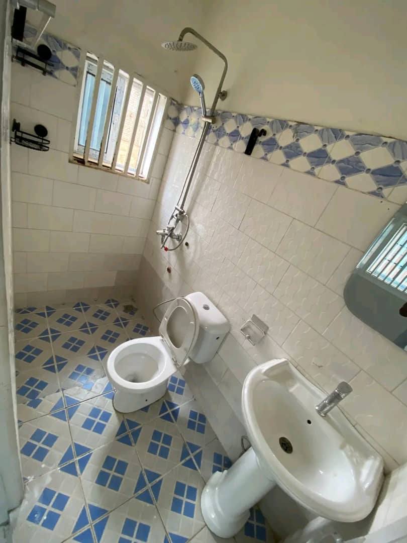 Appartement à louer - Yaoundé, Nkolmeseng, nkolmesseng - 1 salon(s), 2 chambre(s), 2 salle(s) de bains - 150 000 FCFA / mois