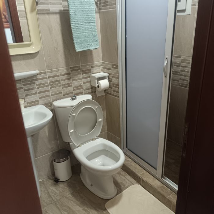 Apartment to rent - Yaoundé, Bastos, Golf - 1 living room(s), 2 bedroom(s), 3 bathroom(s) - 1 500 000 FCFA / month