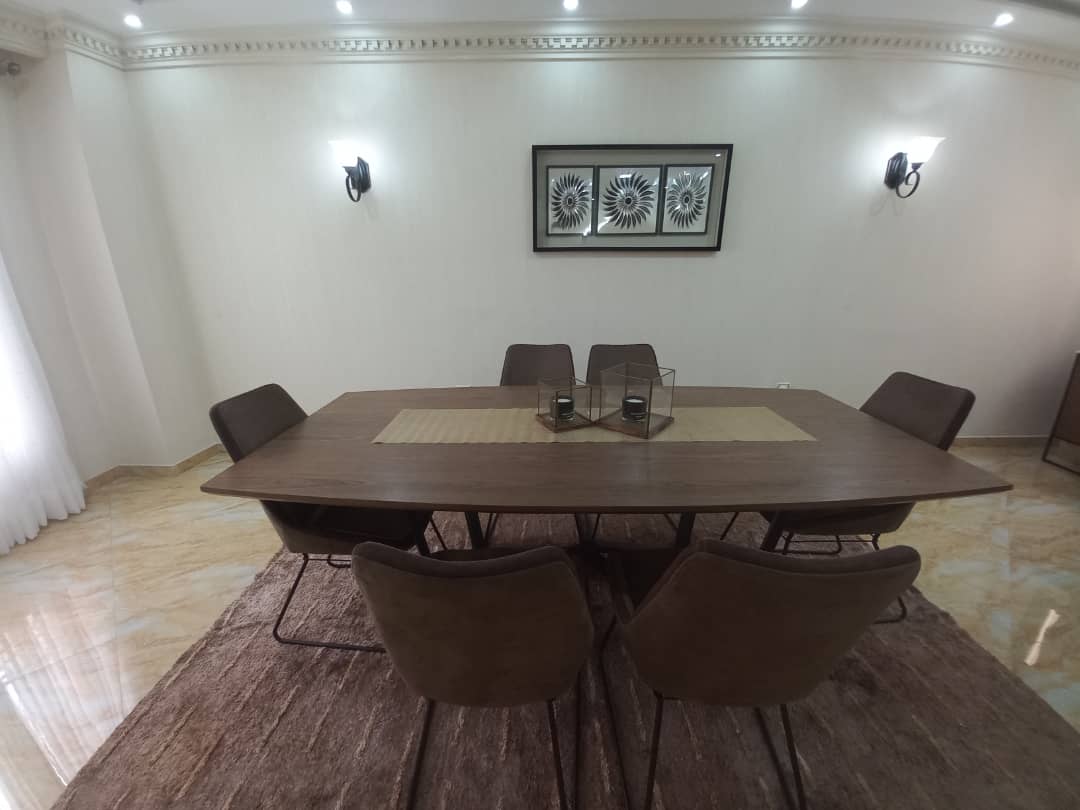 Appartement à louer - Yaoundé, Bastos, Bastos centre PRIX À LA NUITÉE ??? - 1 salon(s), 1 chambre(s), 2 salle(s) de bains - 100 000 FCFA / mois