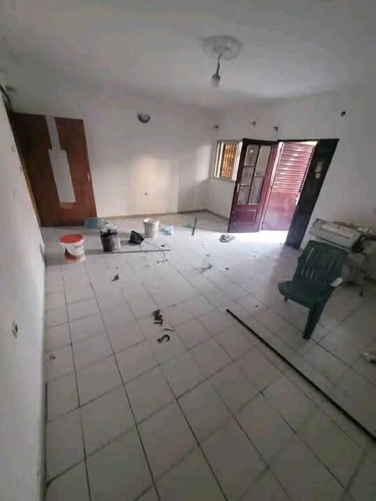 Apartment to rent - Douala, Makepe, Bloc l - 1 living room(s), 3 bedroom(s), 2 bathroom(s) - 150 000 FCFA / month