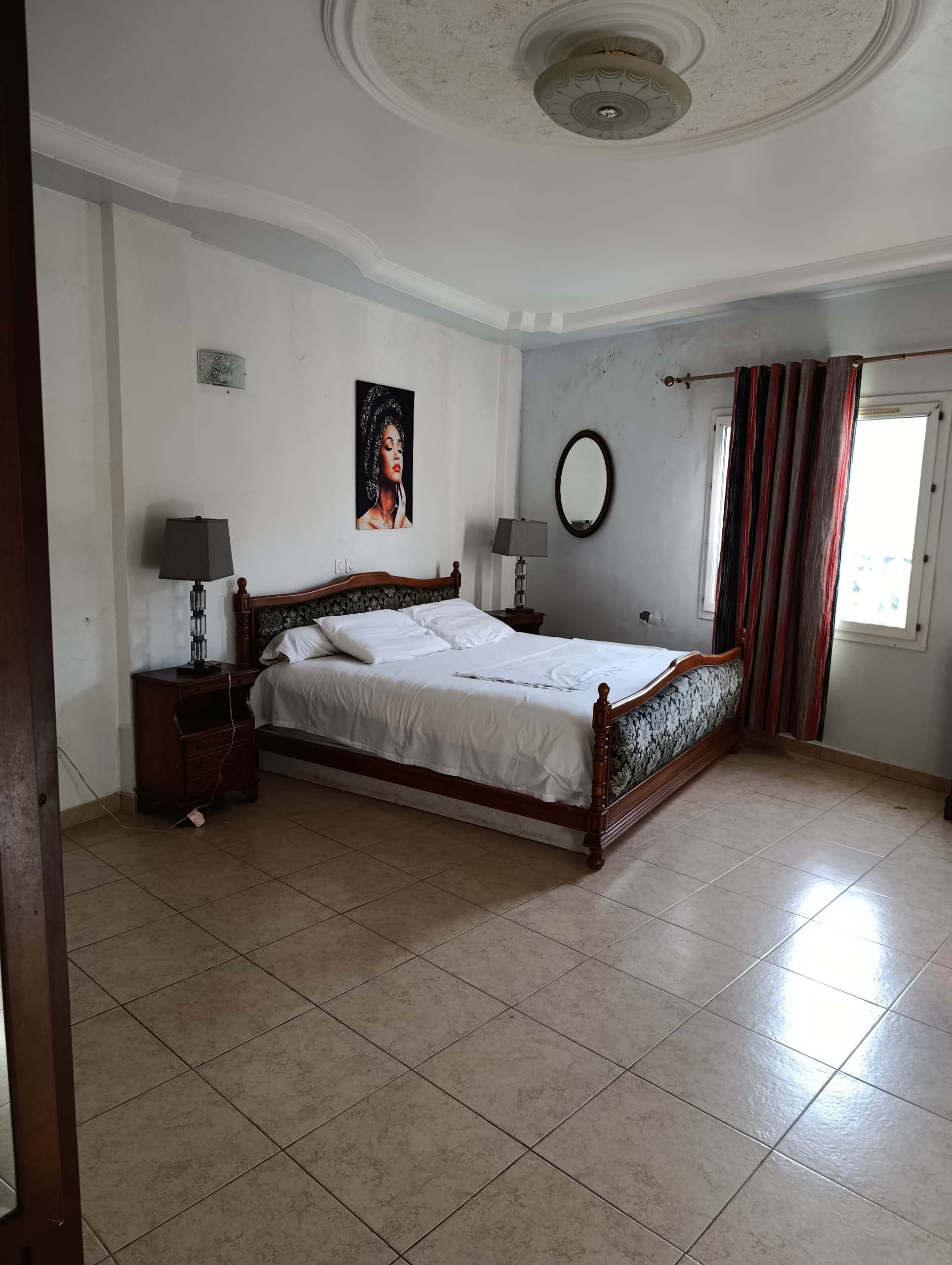 Apartment to rent - Yaoundé, Bastos, Golf - 1 living room(s), 2 bedroom(s), 3 bathroom(s) - 700 000 FCFA / month
