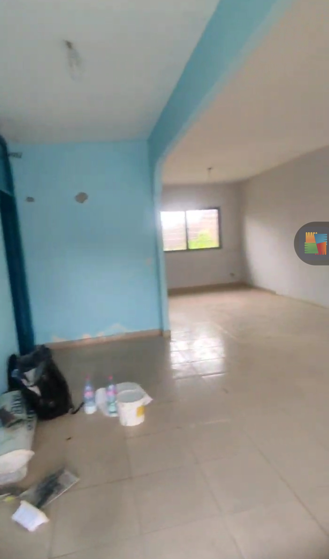 House (Villa) for sale - Douala, Bonamoussadi, Bonamousadi - 1 living room(s), 3 bedroom(s), 3 bathroom(s) - 70 000 000 FCFA / month