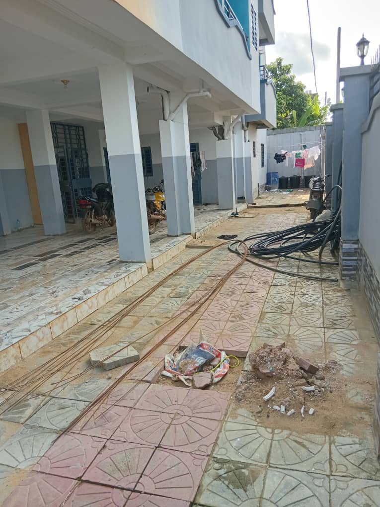 Studio to rent - Douala, Lendi, maison blanche - 45 000 FCFA / month