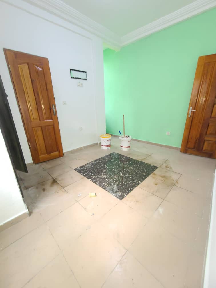 Studio to rent - Douala, Logpom, logpom - 50 000 FCFA / month