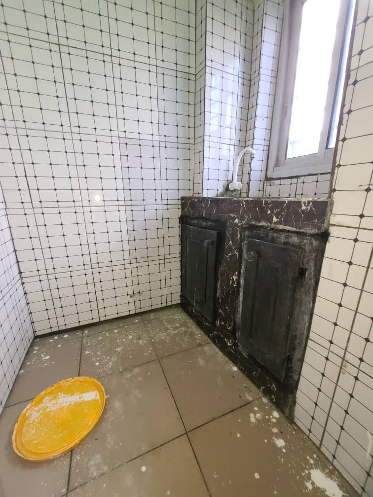 Studio to rent - Douala, Logpom, logpom - 50 000 FCFA / month