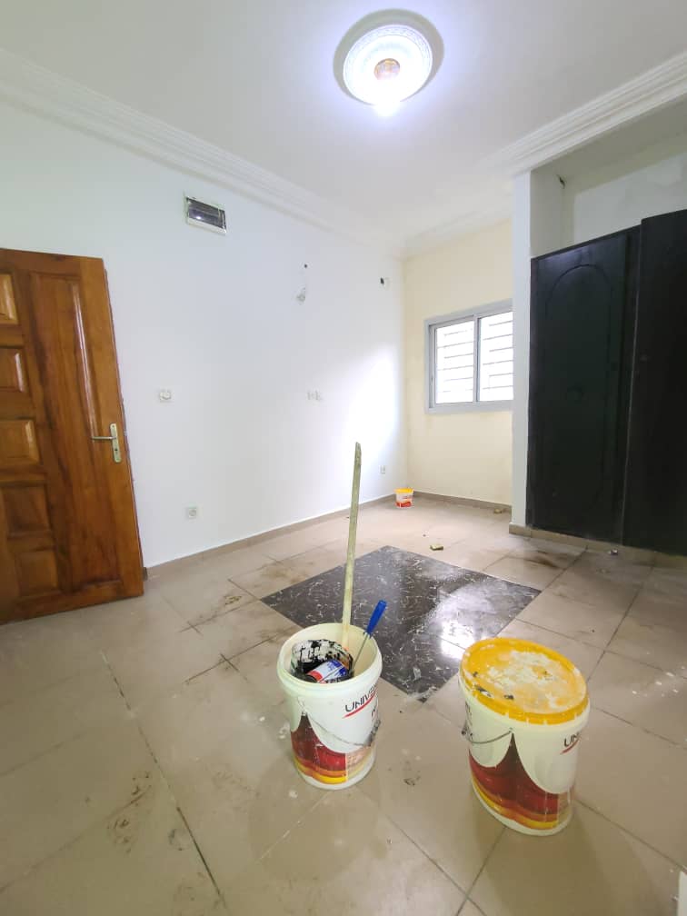 Studio to rent - Douala, Logpom, logpom - 50 000 FCFA / month