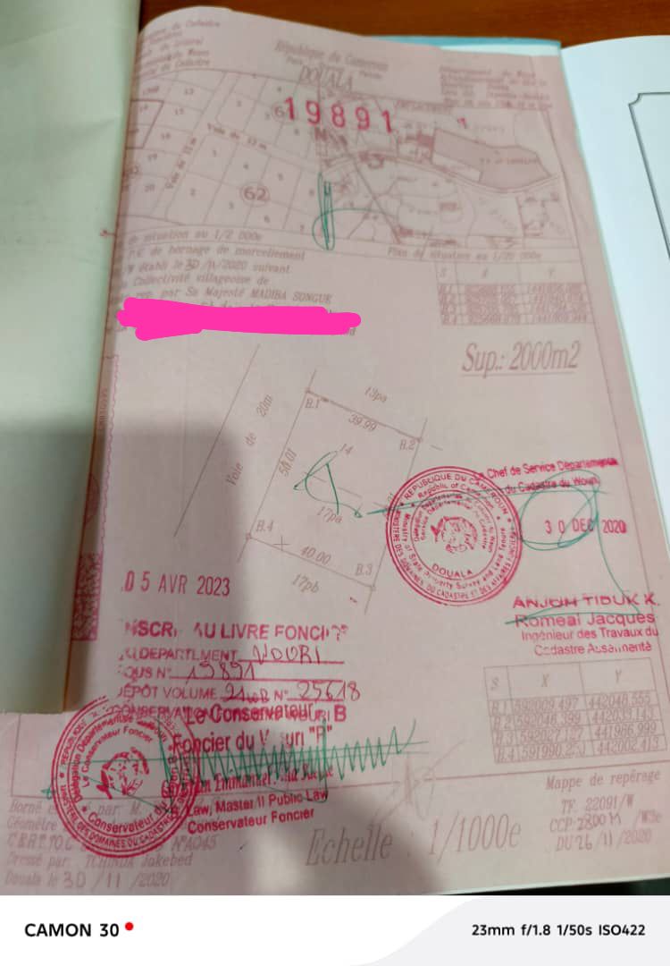Land for sale at Douala, Yassa, JUSTE APRÈS ENTRÉE STADE  MAXIMUM 100M DE L’AXE LOURD DOUALA YAOUNDÉ - 2000 m2 - 150 000 000 FCFA