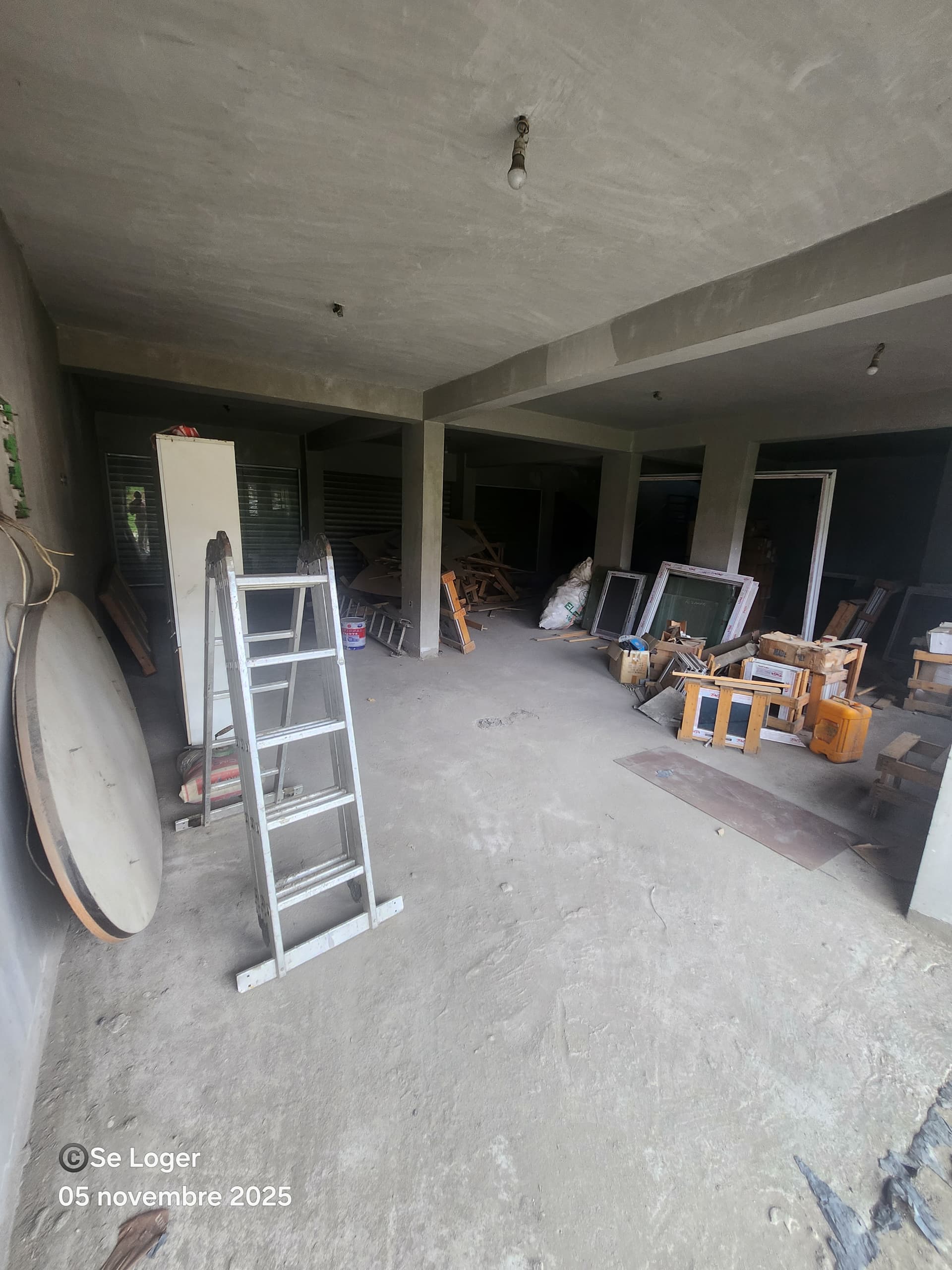 Warehouse to rent at Douala, Logpom, A - 200 m2 - 1 250 000 FCFA