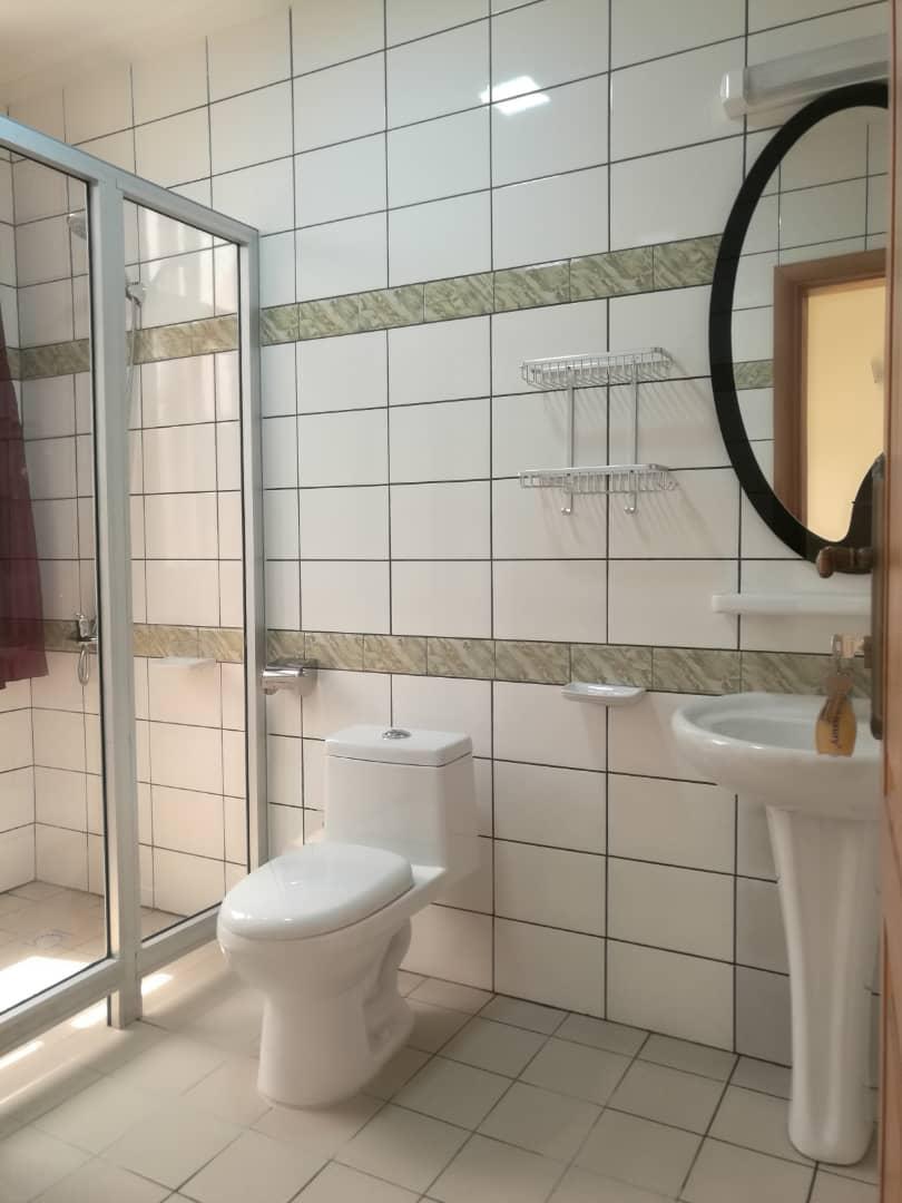 Apartment to rent - Yaoundé, Bastos, Bastos centre - 1 living room(s), 2 bedroom(s), 3 bathroom(s) - 600 000 FCFA / month