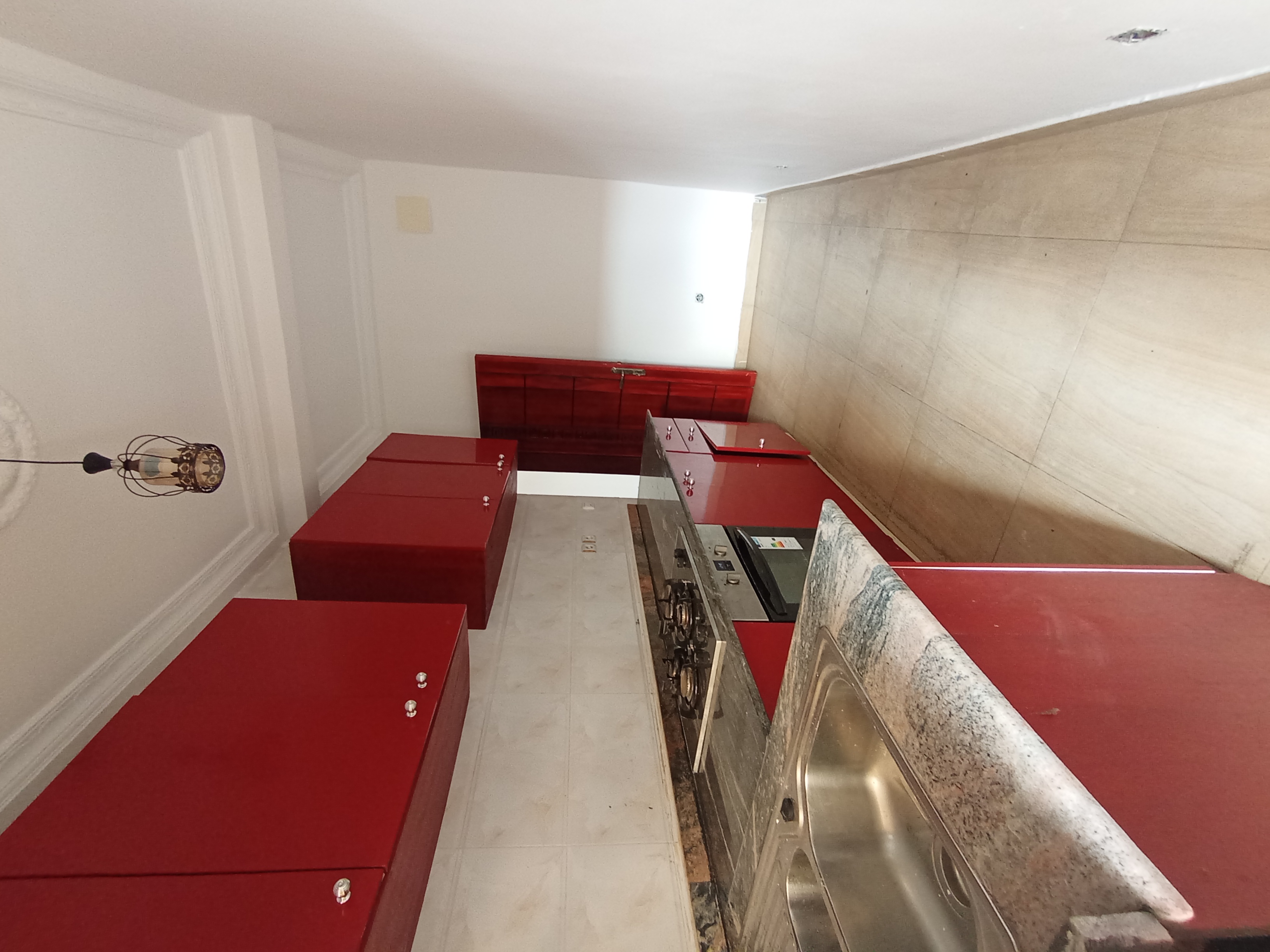 Apartment to rent - Yaoundé, Bastos, Bastos centre  DRAGAGE - 1 living room(s), 3 bedroom(s), 3 bathroom(s) - 400 000 FCFA / month