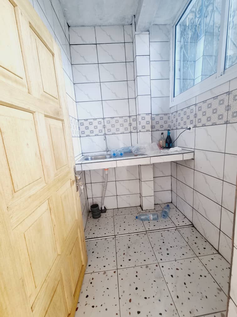 Studio to rent - Douala, Kotto, Badem badem - 55 000 FCFA / month