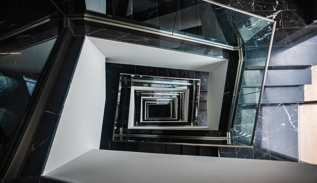 Apartment to rent - Yaoundé, Bastos, Bastos centre - 1 living room(s), 3 bedroom(s), 3 bathroom(s) - 2 000 000 FCFA / month