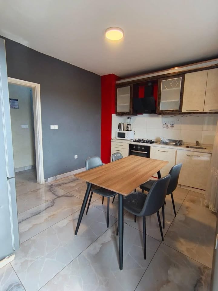 Appartement à louer - Yaoundé, Odza, petit marche - 1 salon(s), 2 chambre(s), 2 salle(s) de bains - 200 000 FCFA / mois