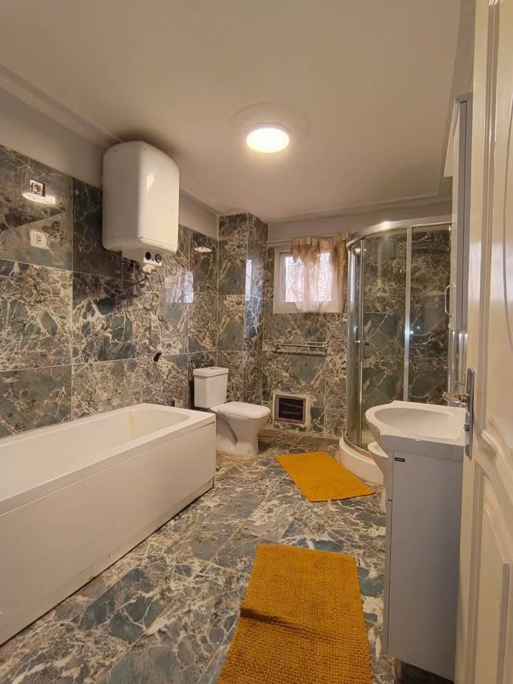 Appartement à louer - Yaoundé, Odza, petit marche - 1 salon(s), 2 chambre(s), 2 salle(s) de bains - 200 000 FCFA / mois