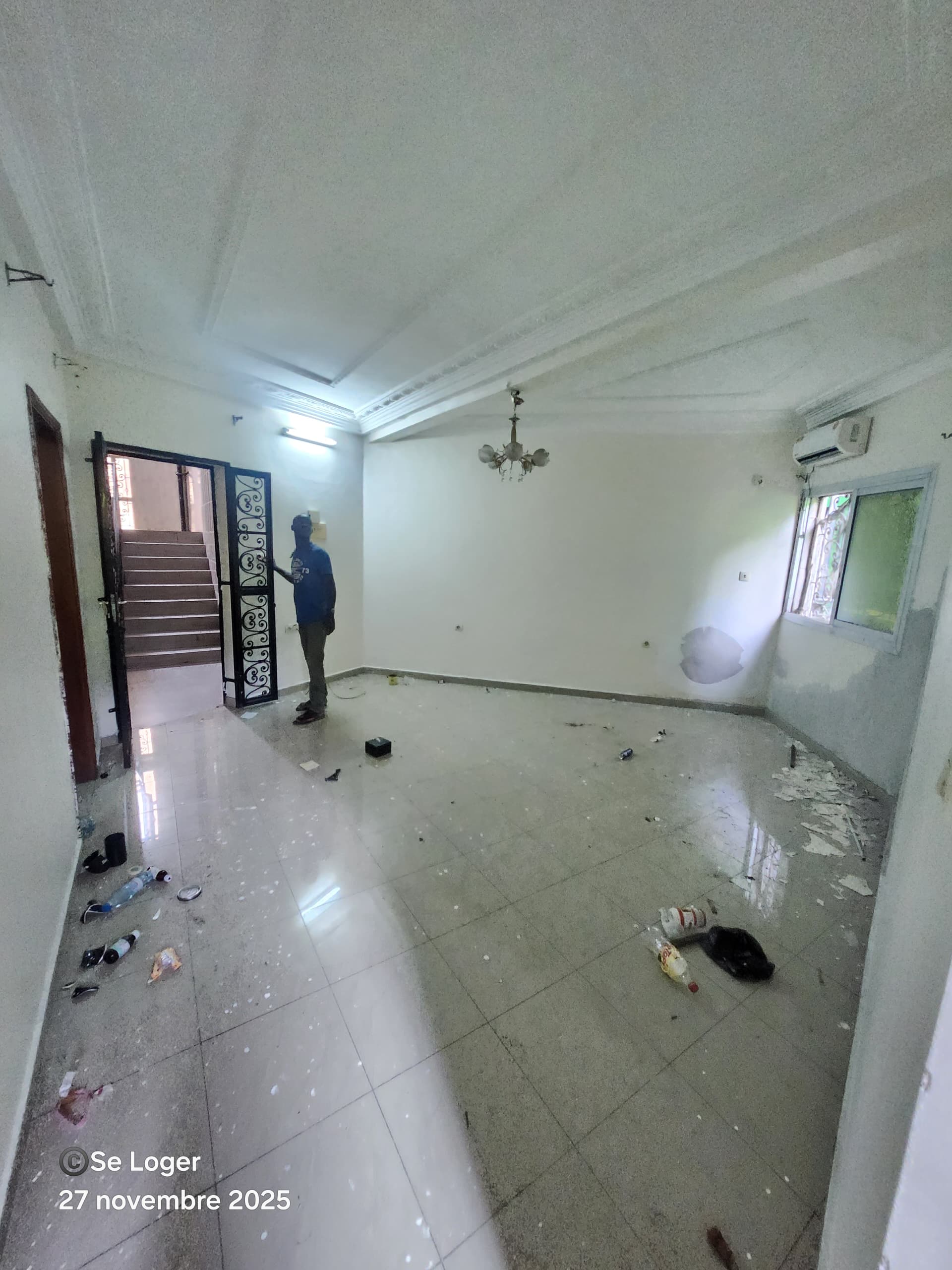 Studio to rent - Douala, Makepe, Parcours vita - 90 000 FCFA / month