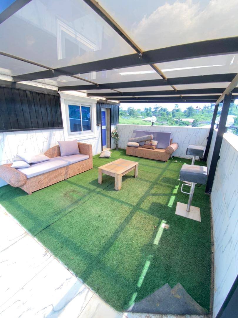 House (Duplex) to rent - Yaoundé, Ahala, barriere - 3 living room(s), 5 bedroom(s), 6 bathroom(s) - 500 000 FCFA / month