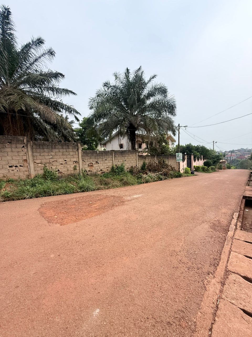 Land for sale at Yaoundé, Nkolfoulou, Carrefour - 2219 m2 - 88 760 000 FCFA