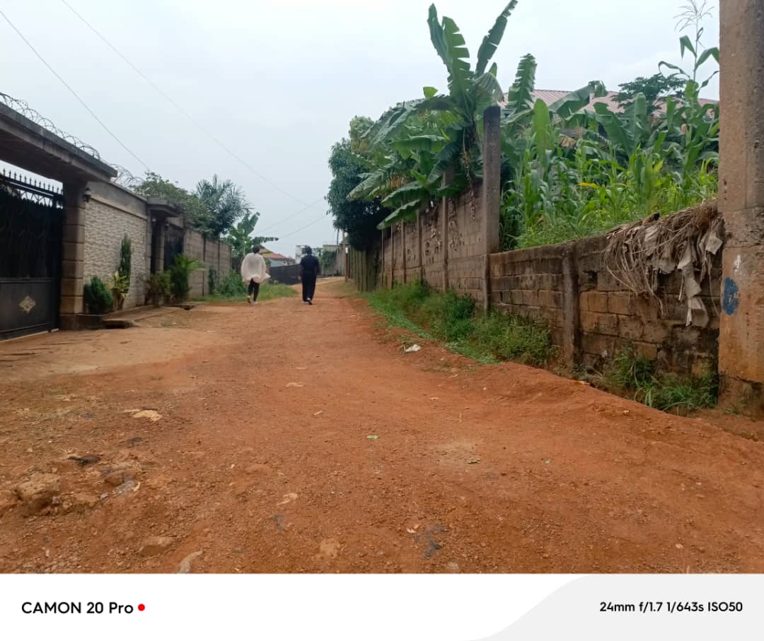 Land for sale at Yaoundé, Mvan, Complexe Béac - 1230 m2 - 49 200 000 FCFA