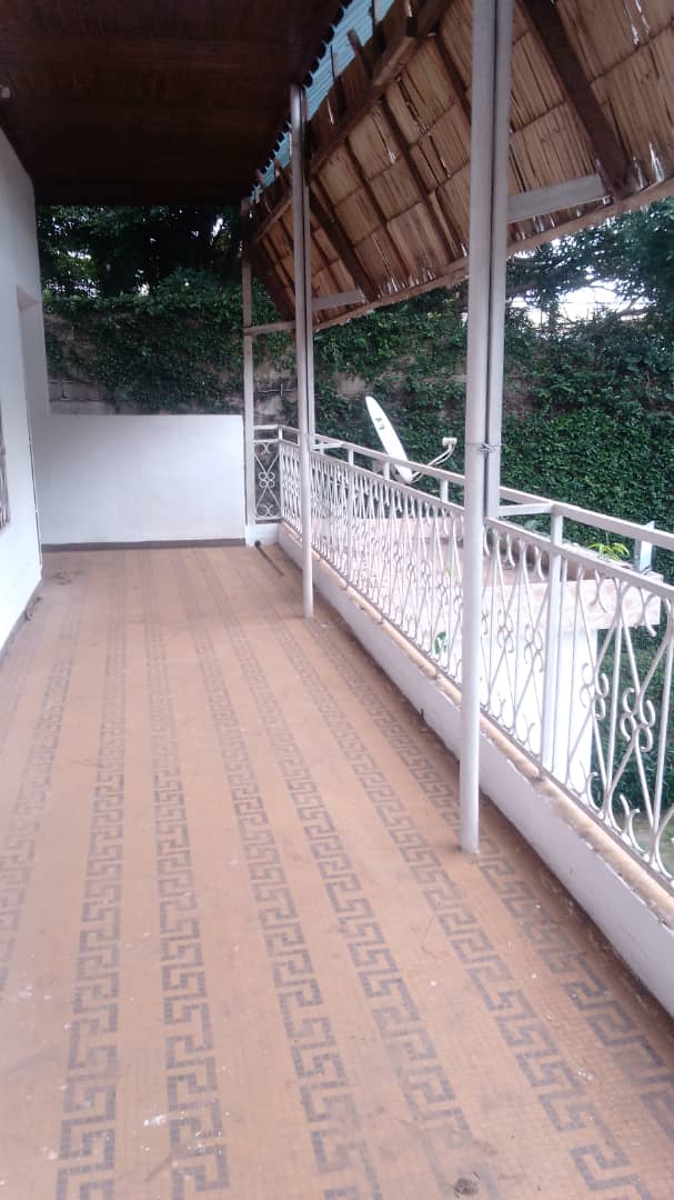 Office to rent at Yaoundé, Bastos, Bastos - 400 m2 - 800 000 FCFA