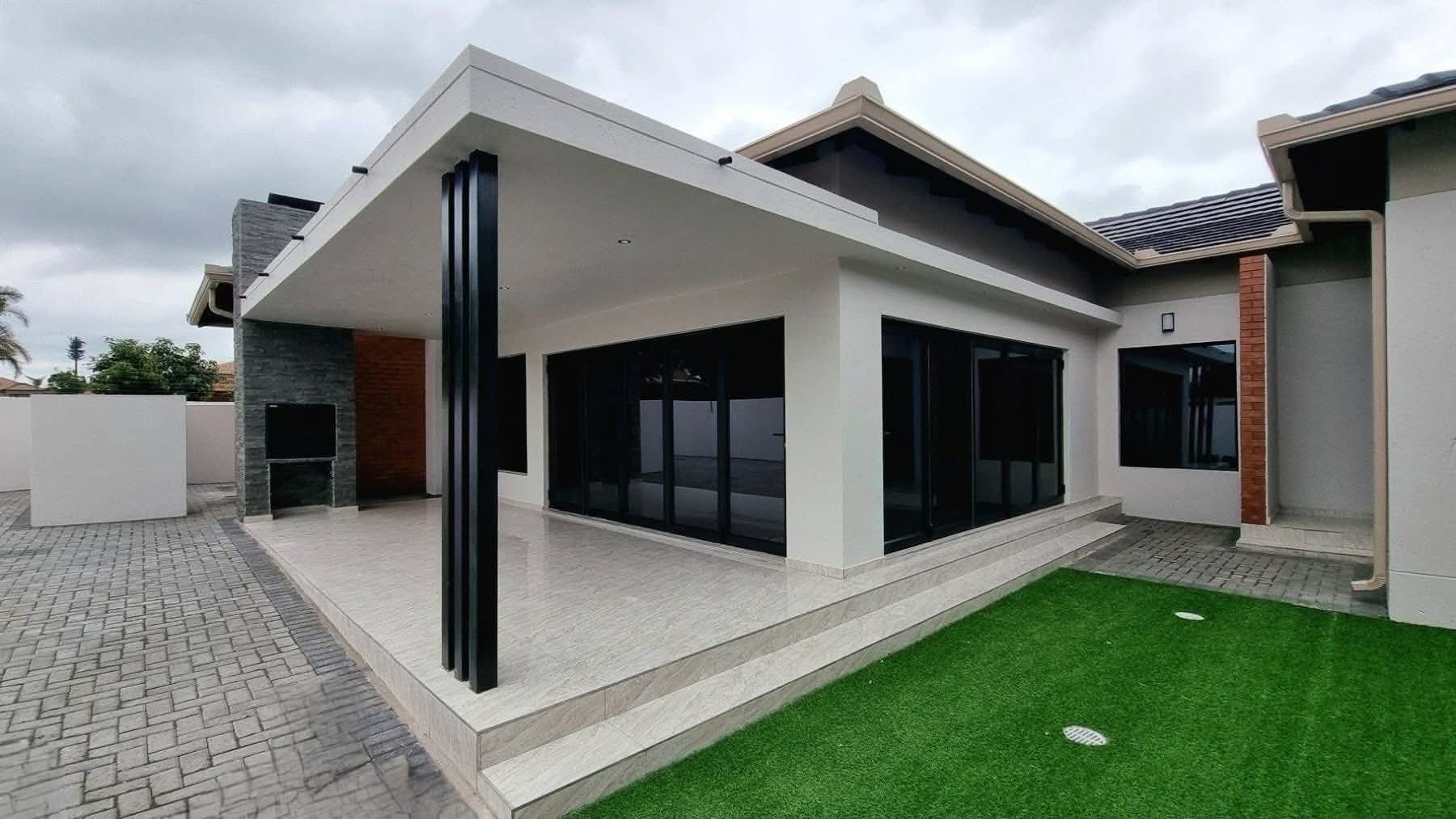 House (Villa) to rent - Yaoundé, Mfandena, Omnisport - 1 living room(s), 3 bedroom(s), 3 bathroom(s) - 1 500 000 FCFA / month