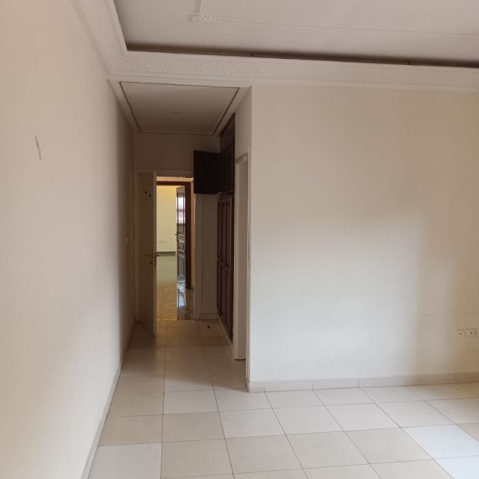 House (Duplex) to rent - Yaoundé, Bastos, Golf - 2 living room(s), 5 bedroom(s), 7 bathroom(s) - 4 000 000 FCFA / month