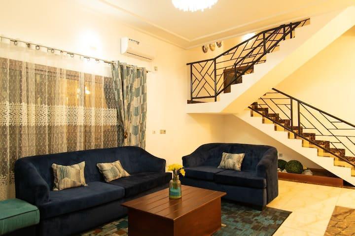 Apartment to rent - Yaoundé, Bastos, OMNISPORT PRIX a LA NUITÉE - 1 living room(s), 3 bedroom(s), 3 bathroom(s) - 60 000 FCFA / month