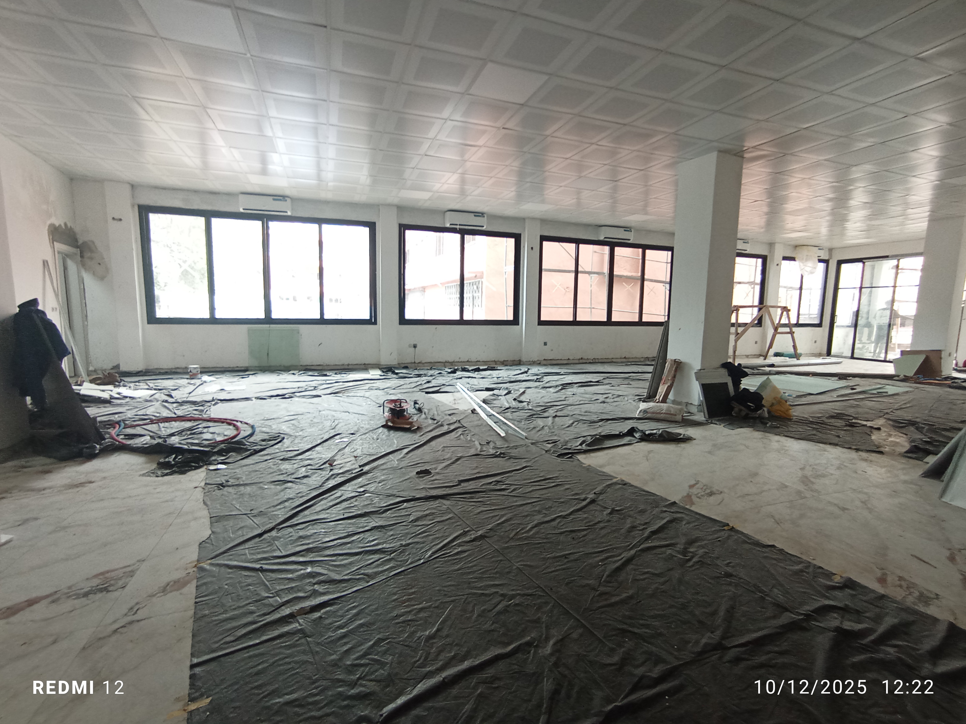 Office to rent at Yaoundé, Bastos, Bastos centre - 250 m2 - 2 000 000 FCFA