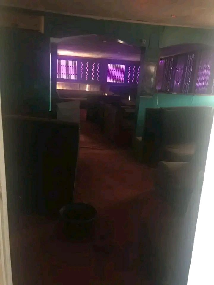 Boutique à louer à Yaoundé, Anguissa, anguissa -  m2 - 250 000 FCFA