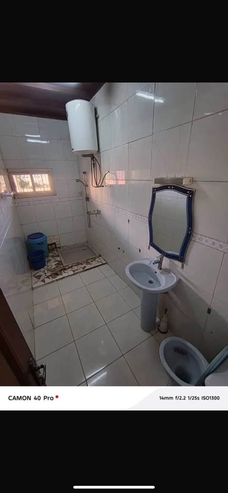 House (Villa) to rent - Yaoundé, Eleveur, fougerolle - 2 living room(s), 3 bedroom(s), 3 bathroom(s) - 300 000 FCFA / month