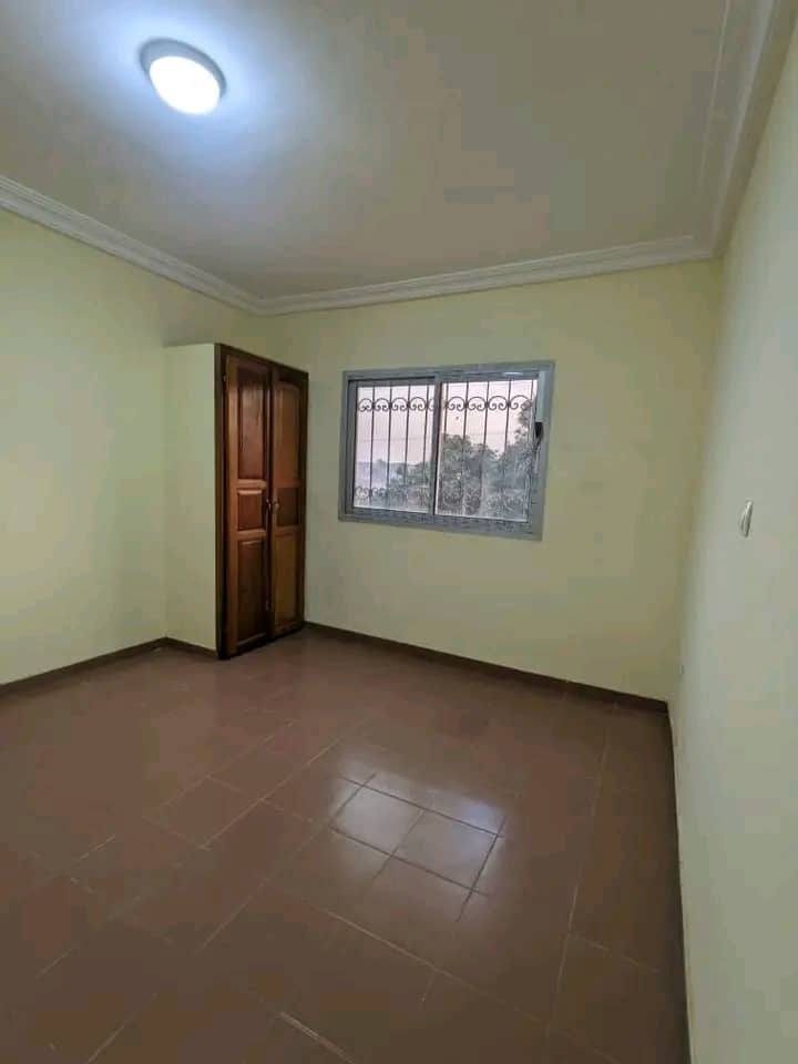 Apartment to rent - Yaoundé, Ngousso, ngousso - 1 living room(s), 3 bedroom(s), 2 bathroom(s) - 200 000 FCFA / month