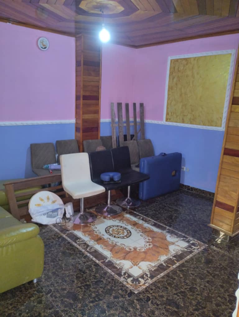 Appartement à louer - Douala, Deido, Précisément a akwa nord - 1 salon(s), 1 chambre(s), 1 salle(s) de bains - 70 000 FCFA / mois