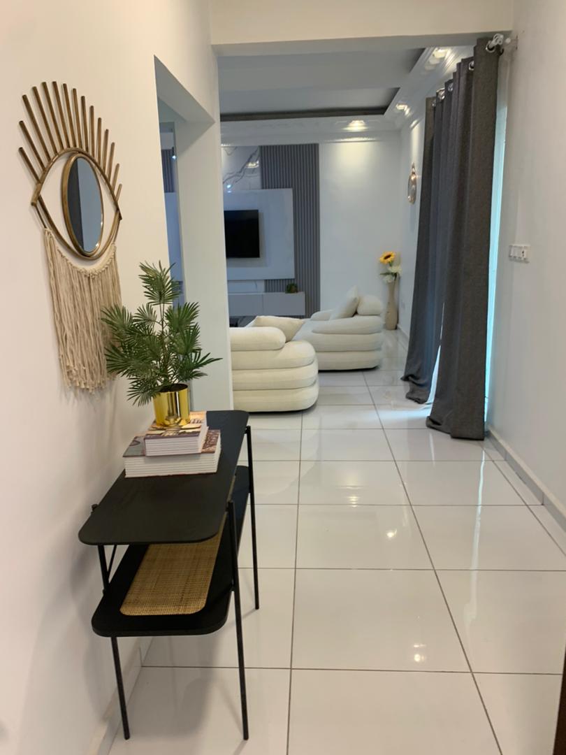 Appartement à louer - Yaoundé, Bastos, GOLF PRIX À LA NUITÉE ? - 1 salon(s), 2 chambre(s), 3 salle(s) de bains - 70 000 FCFA / mois