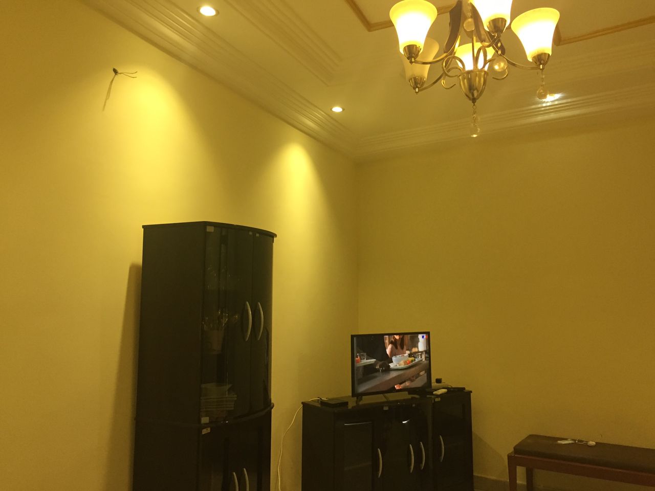Studio to rent - Yaoundé, Bastos, GOLF PRIX À LA NUITÉE ? - 25 000 FCFA / month