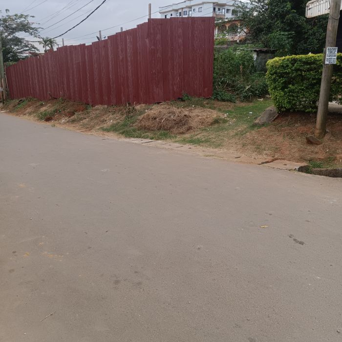 Land for sale at Yaoundé, Bastos, Résidence du Nigéria - 1049 m2 - 472 000 000 FCFA