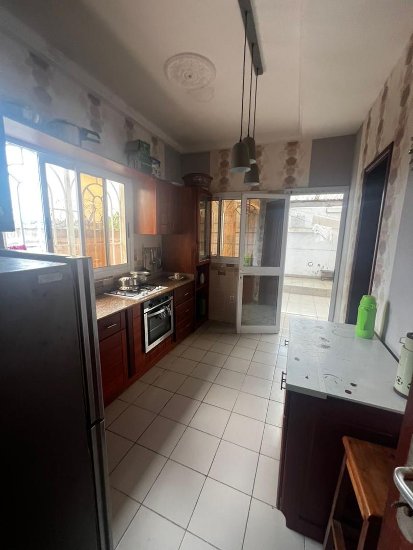 House (Villa) for sale - Douala, Yassa, Cité Chirac - 1 living room(s), 3 bedroom(s), 2 bathroom(s) - 70 000 000 FCFA / month