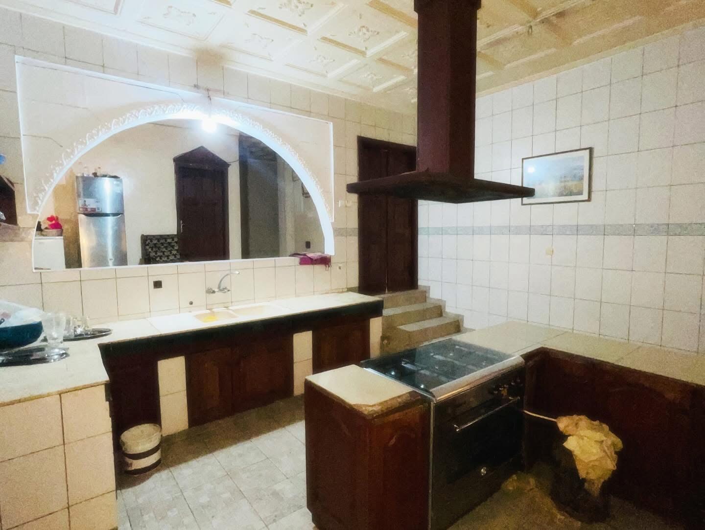 House (Villa) to rent - Yaoundé, Nkolmeseng, Carrefour - 1 living room(s), 4 bedroom(s), 3 bathroom(s) - 1 200 000 FCFA / month