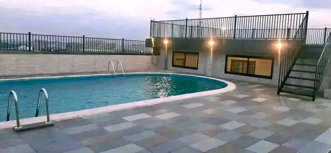 Apartment to rent - Yaoundé, Bastos, dovv - 1 living room(s), 3 bedroom(s), 4 bathroom(s) - 2 500 000 FCFA / month