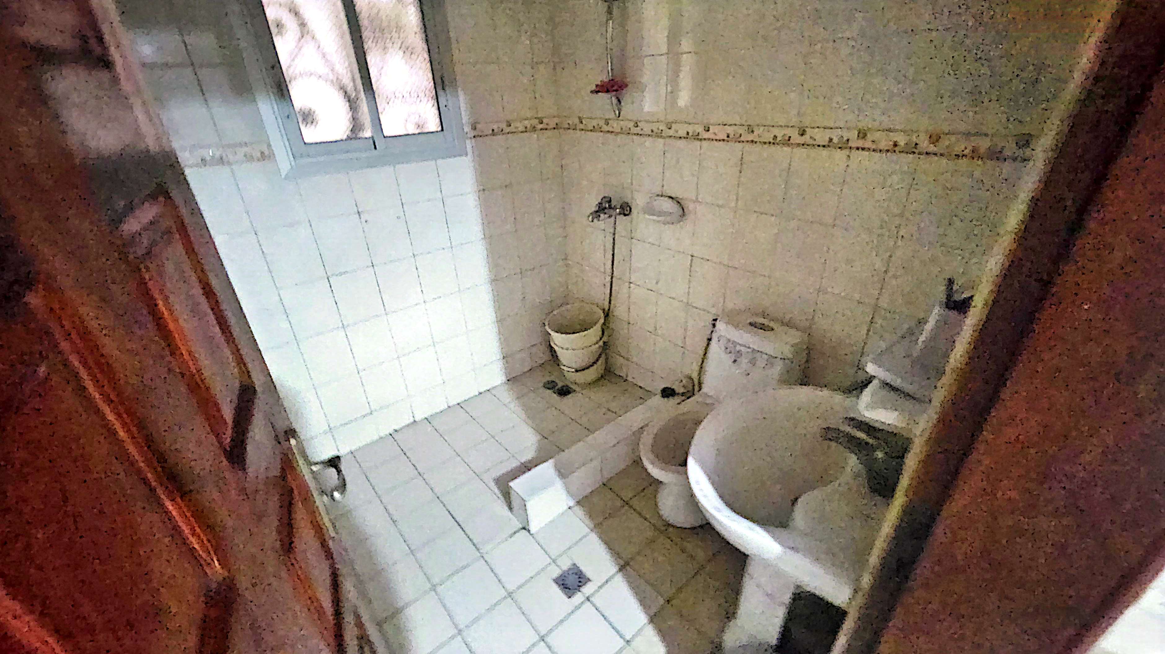 House (Triplex) for sale - Douala, PK 11, IMMEUBLE À VENDRE DOUALA STATION TRADEX RUE DES PAVÉS PK11 - 7 living room(s), 21 bedroom(s), 17 bathroom(s) - 400 000 000 FCFA / month