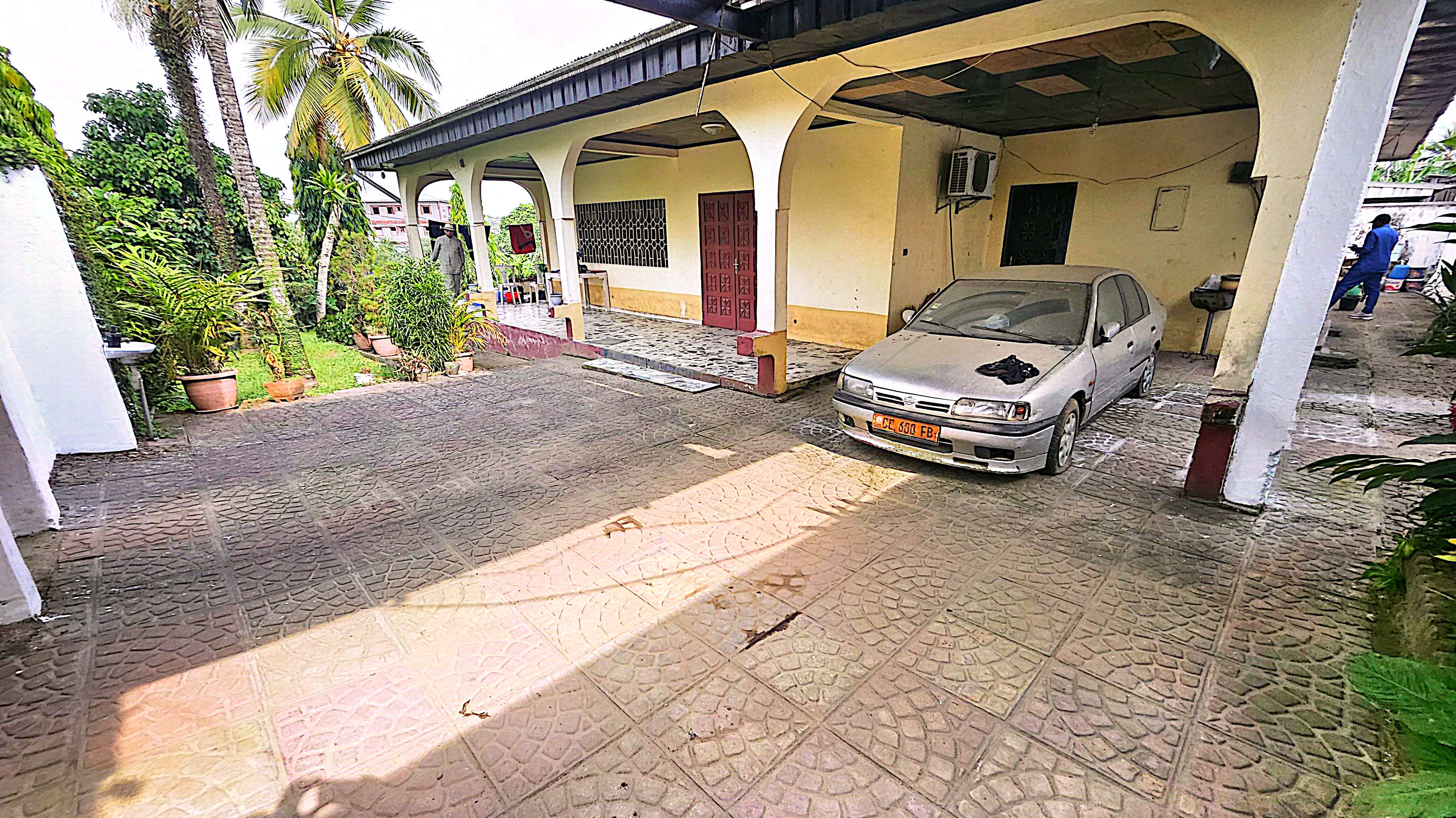 House (Villa) for sale - Douala, Logbaba, Résidentiel et éloigné  des bruits - 1 living room(s), 3 bedroom(s), 2 bathroom(s) - 75 000 000 FCFA / month