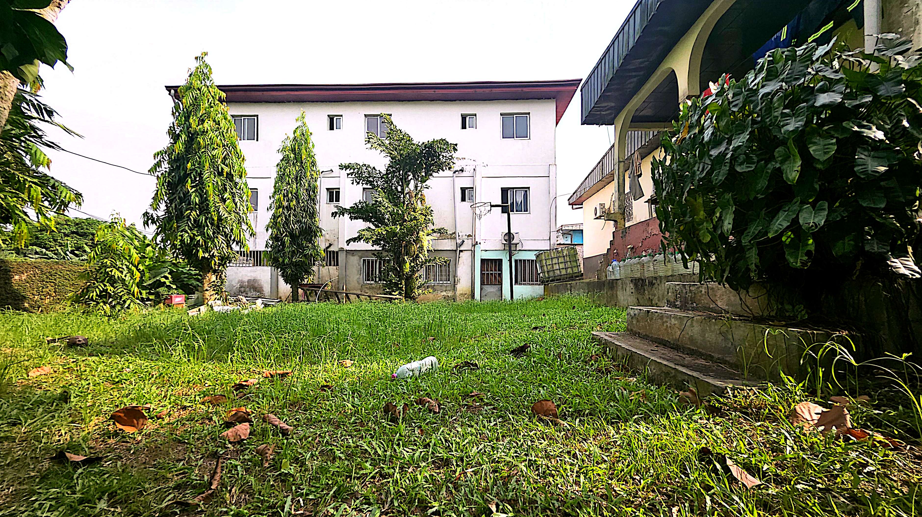 House (Villa) for sale - Douala, Logbaba, Résidentiel et éloigné  des bruits - 1 living room(s), 3 bedroom(s), 2 bathroom(s) - 75 000 000 FCFA / month