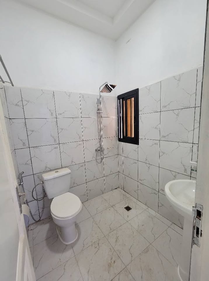 Appartement à louer - Yaoundé, Efoulan, club france - 1 salon(s), 1 chambre(s), 1 salle(s) de bains - 150 000 FCFA / mois