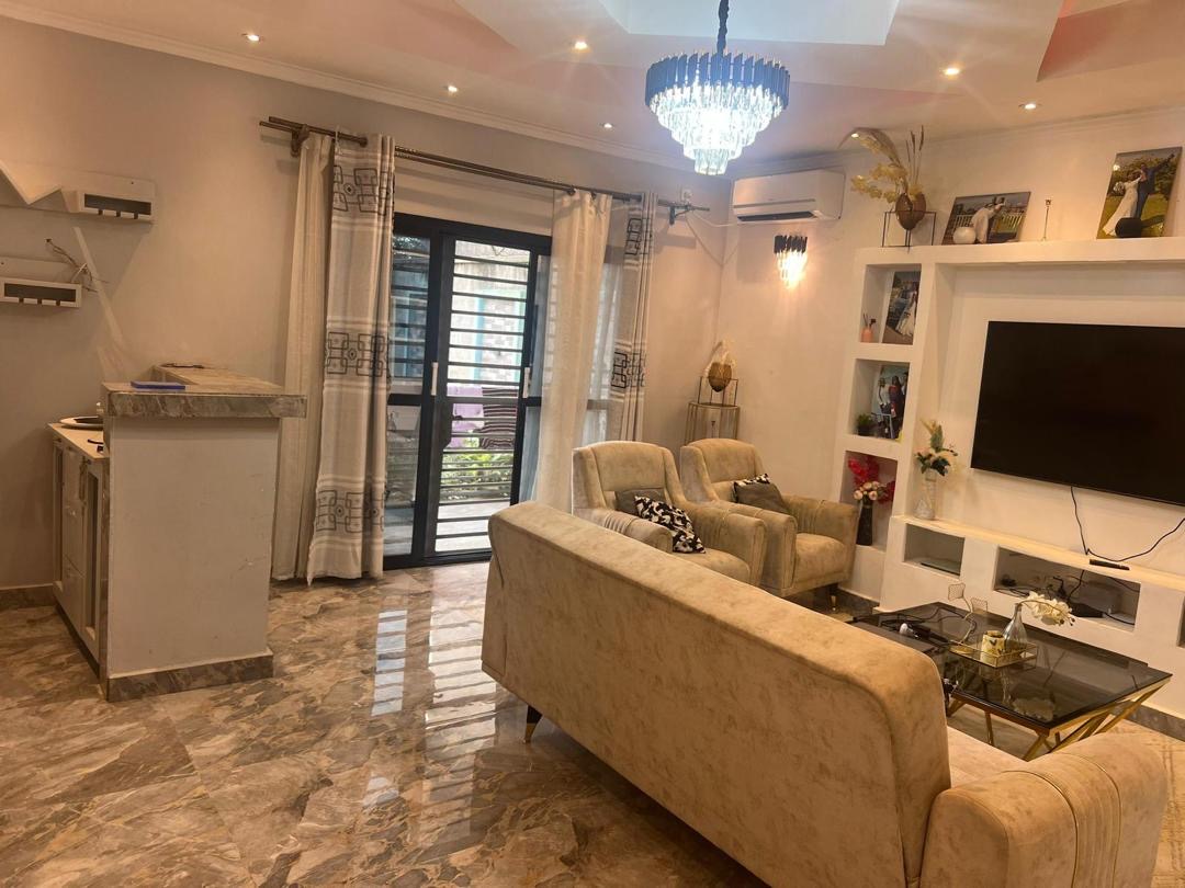 House (Villa) for sale - Douala, Lendi, Chefferie - 1 living room(s), 4 bedroom(s), 3 bathroom(s) - 128 000 000 FCFA / month