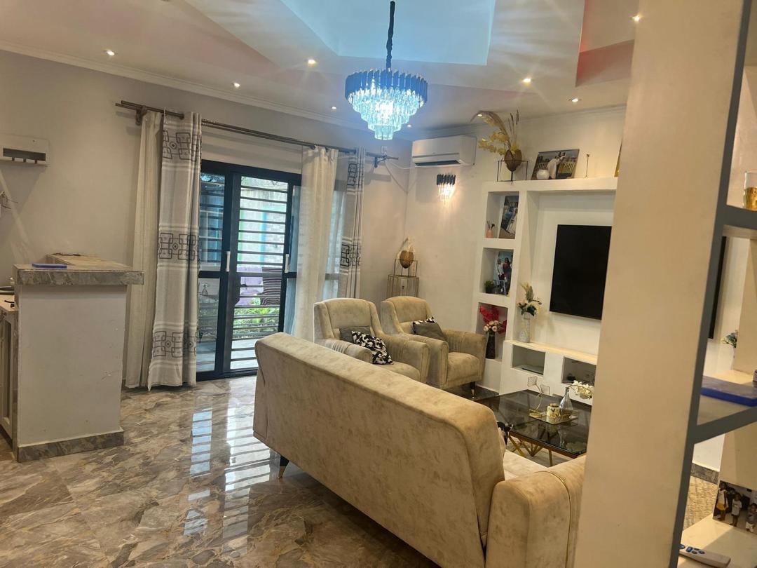 House (Villa) for sale - Douala, Lendi, Chefferie - 1 living room(s), 4 bedroom(s), 3 bathroom(s) - 128 000 000 FCFA / month