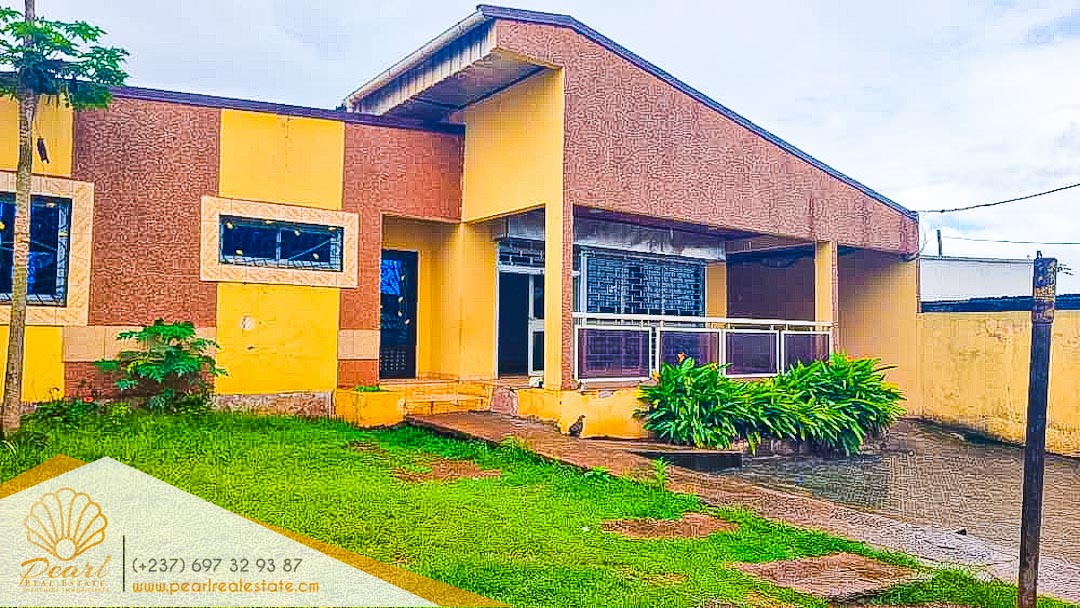 Maison (Villa) à louer - Yaoundé, Ngousso, Hôpital Gyneco-Obstétrique - 1 salon(s), 4 chambre(s), 4 salle(s) de bains - 400 000 FCFA / mois