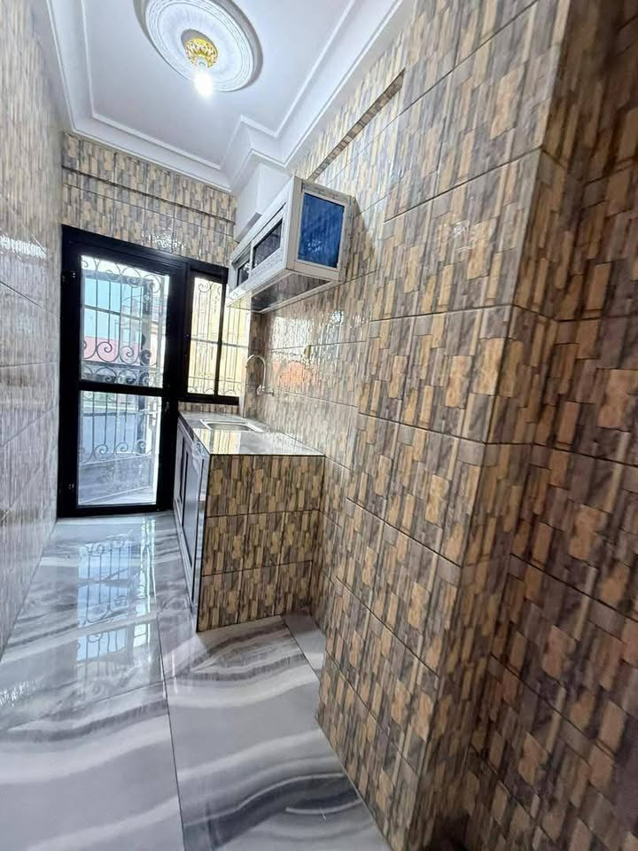 Appartement à louer - Yaoundé, Eleveur, fougerolle - 1 salon(s), 2 chambre(s), 2 salle(s) de bains - 150 000 FCFA / mois